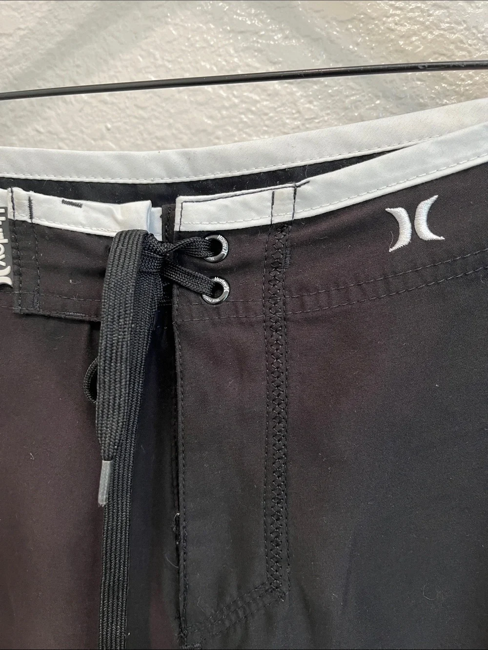 Hurley men swim